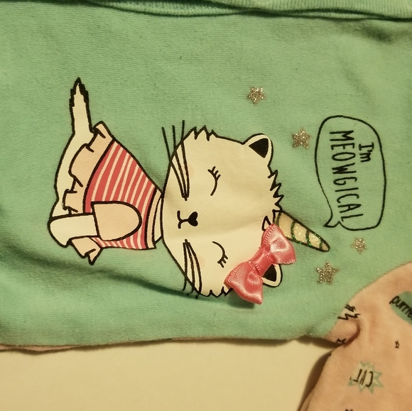 Baby Girl's Sleepers (2) Size 3-6 Months - Picture 11 of 16